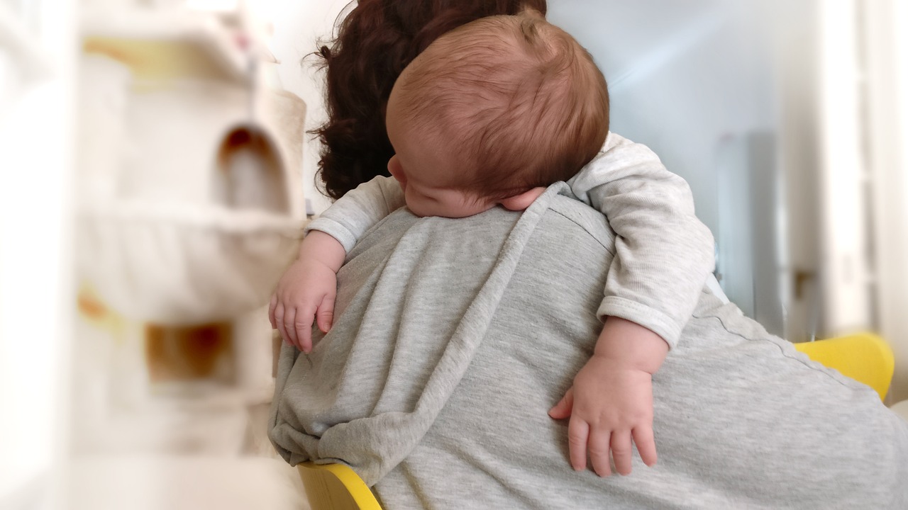 孕妈供卵生的宝宝不吃冻奶怎么办（孕妈供卵生的宝宝不吃冻奶怎么办）