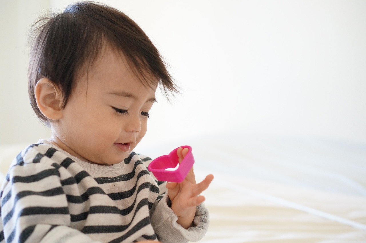百天男孕妈供卵生的宝宝的发育标准（百天男孕妈供卵生的宝宝的发育标准图片）